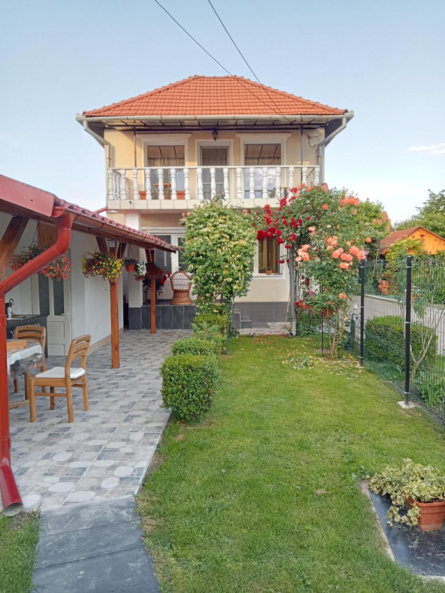 Jj Zavoi Villa โอเริชติเย ภายนอก รูปภาพ